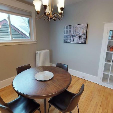 Bright, Clean, Private. In The Heart Of Downtown! Parking, Wi-Fi And Netflix Included Apartamento Ottawa Exterior foto